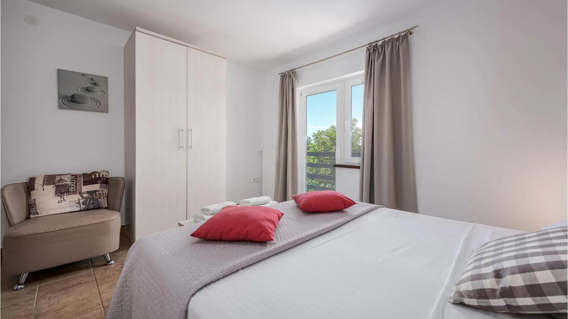 Nice Home In Perci With Outdoor Swimming Pool 0*, Tar-Vabriga